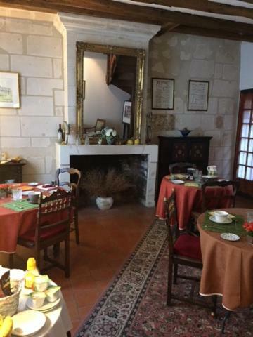 La Demeure Saint-Ours Bed & Breakfast Loches Exterior photo